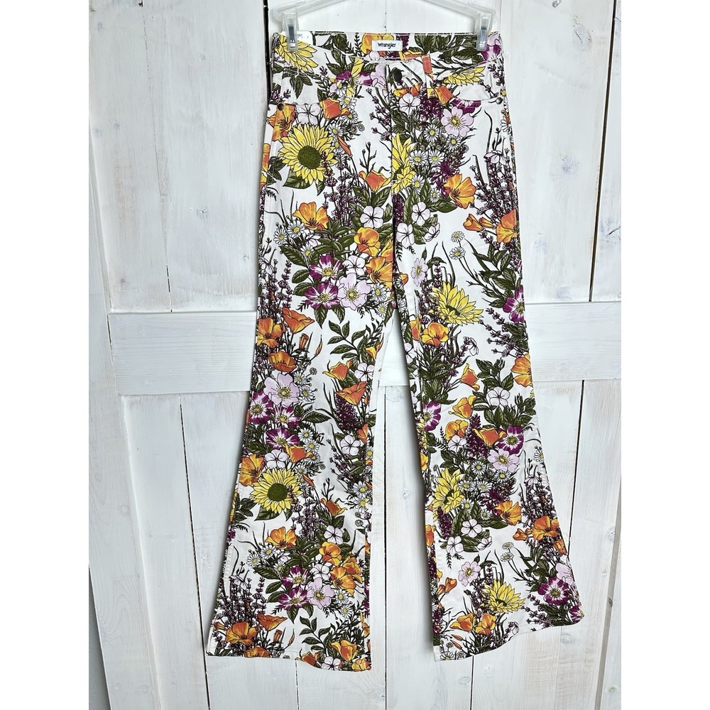 Wrangler Wanderer Floral Flare Jeans 25x34